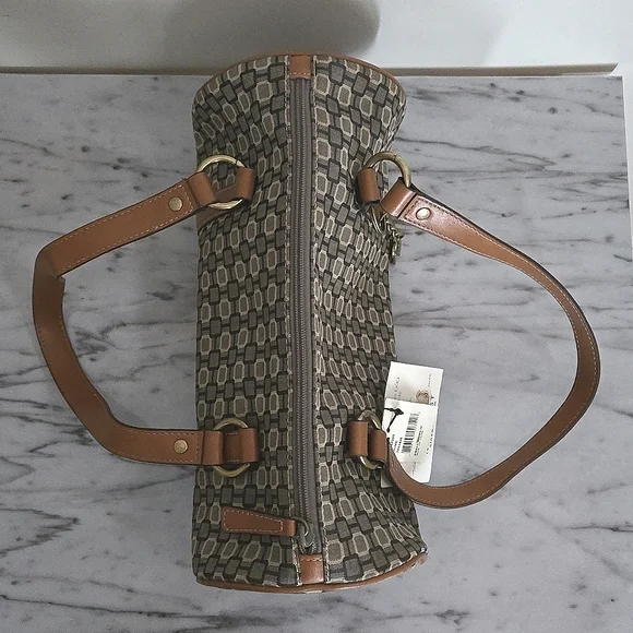 Nine West Barrel Purse - Picture 5 of 13